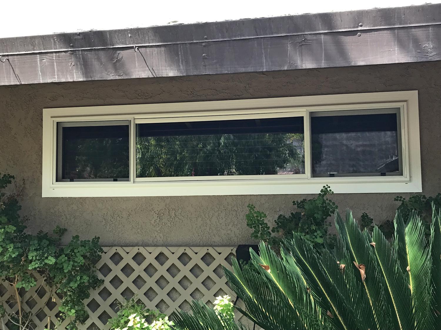Window replacement in Indian Wells (2)